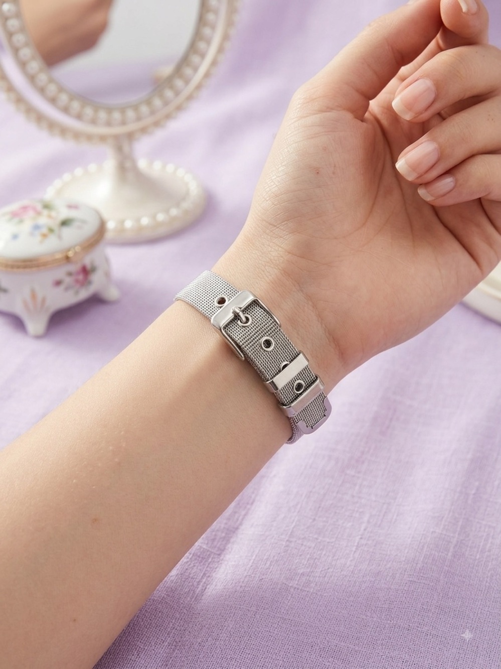 Stainless Steel Mesh
Belt Buckle Bracelet